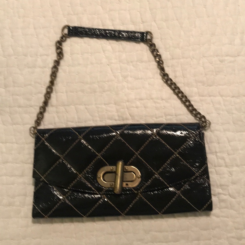 Back patent purse